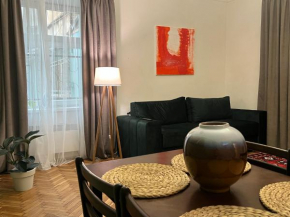 Art apartment on Kylisha str